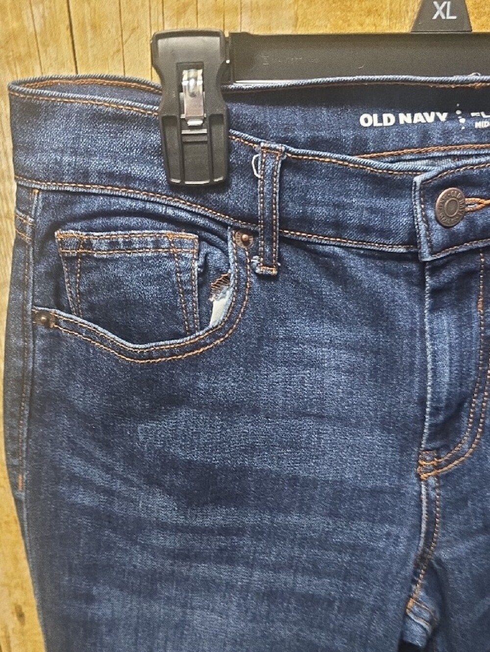 Old Navy | Women’s | Indigo | Straight-Leg | Jeans | Size 6 - Picture 2 of 7